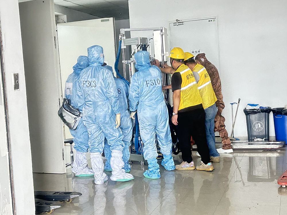 实验室设备搬运